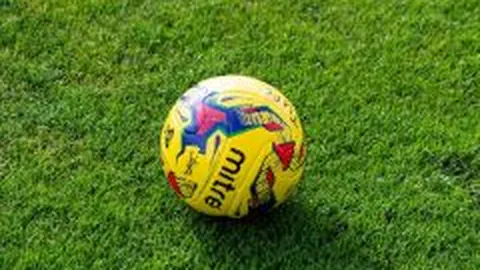 厦门首届社区羽毛球赛落幕，96强队伍共赏苏迪曼杯精彩赛事